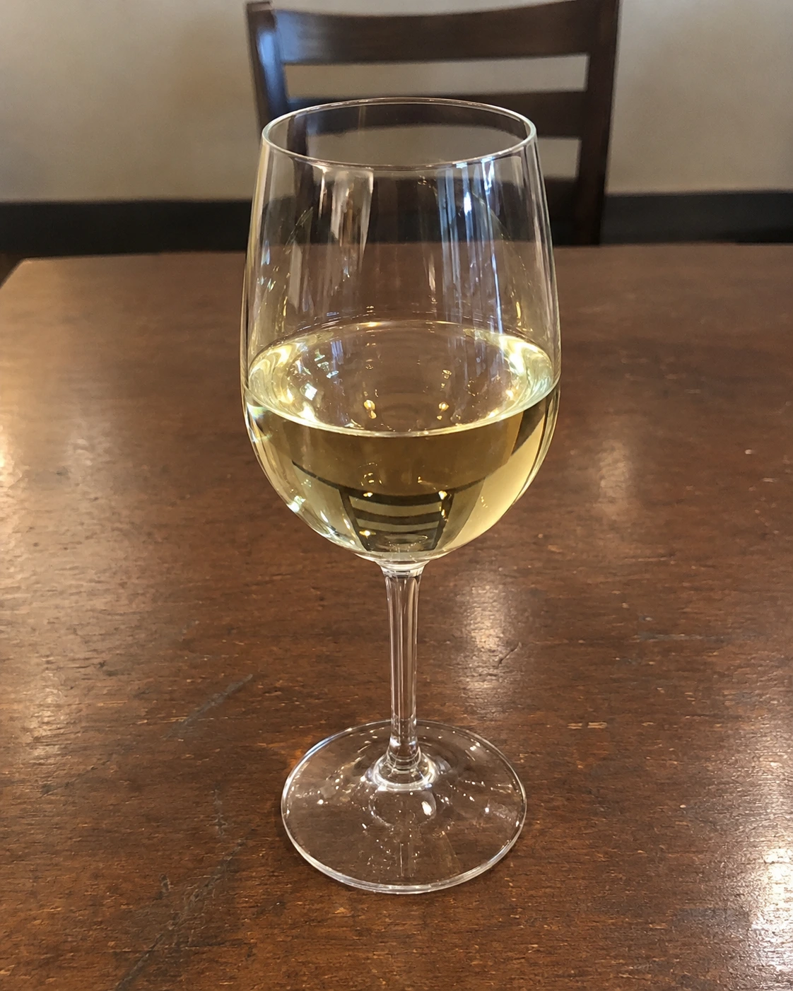 White wine: AI-created phone-style source